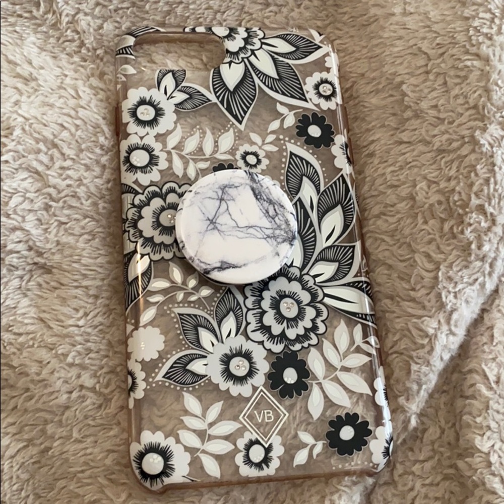 IPHONE 8+ Clear Vera Bradley with popsocket combo